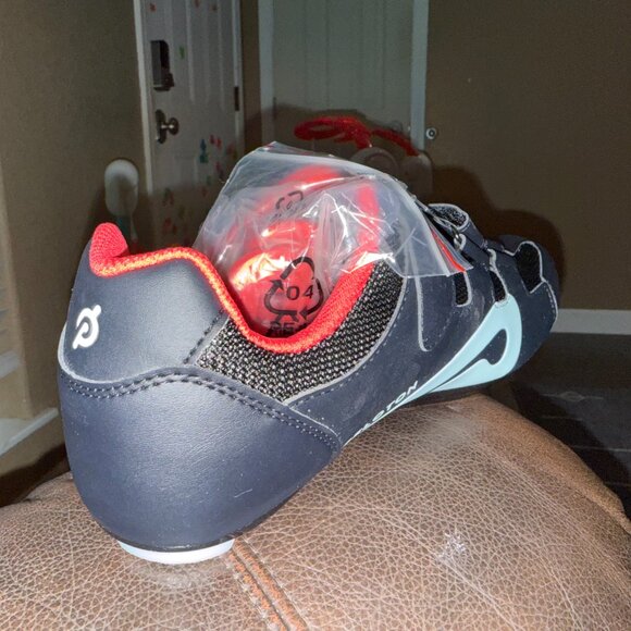 Peloton Cycling Shoes Size 45/Mens 11 NEW IN BOX - Picture 3 of 4